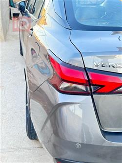 نيسان فيرسا